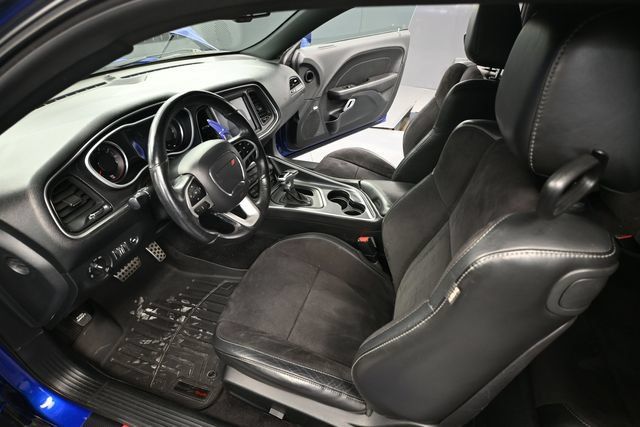 Used 2018 Dodge Challenger GT w/ GT Interior Package AWD/4WD image 18