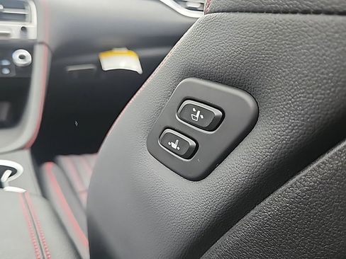 Used 2026 Genesis G70 3.3T Sport Prestige RWD image 26
