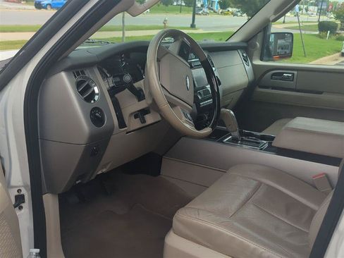 Used 2013 Ford Expedition Limited RWD image 5