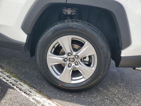 Used 2025 Toyota RAV4 XLE image 11