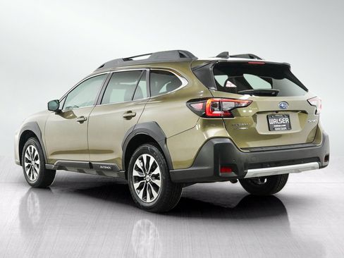 Used 2023 Subaru Outback Limited AWD/4WD image 3
