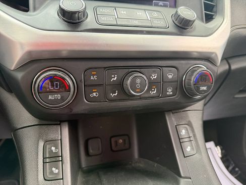 Used 2018 GMC Acadia SLT AWD/4WD image 28