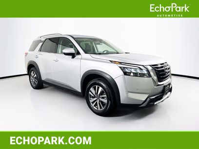 Used 2025 Nissan Pathfinder SL