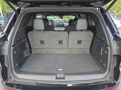 Used 2026 Buick Enclave Avenir w/ Super Cruise Package FWD image 13