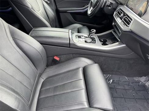Used 2022 BMW X5 xDrive40i w/ Premium Package AWD/4WD image 8