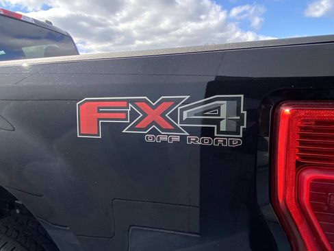 Used 2022 Ford F250 XLT image 8