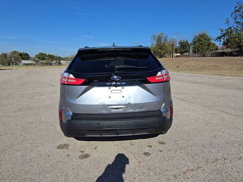 Certified 2022 Ford Edge SE image 8