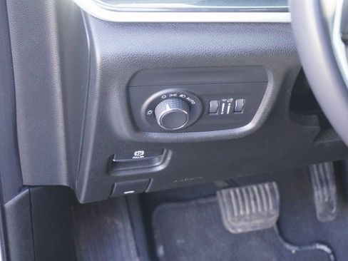 Used 2023 Jeep Grand Cherokee L Laredo image 17