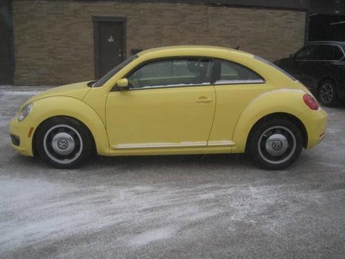 Used 2013 Volkswagen Beetle 2.5 image 8