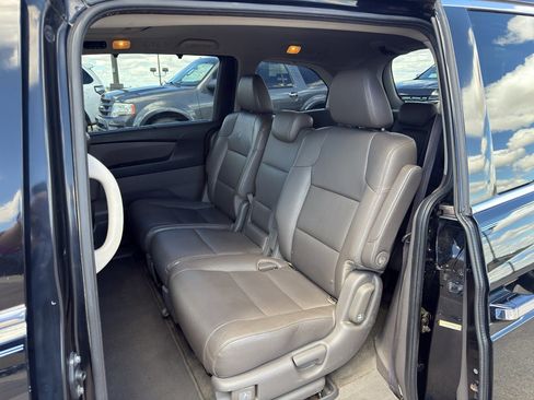 Used 2014 Honda Odyssey Touring image 16