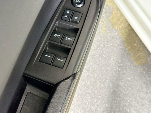 Used 2018 Acura ILX image 17