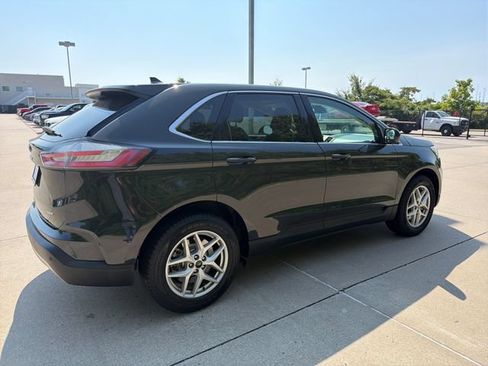 Used 2024 Ford Edge SEL AWD/4WD image 5