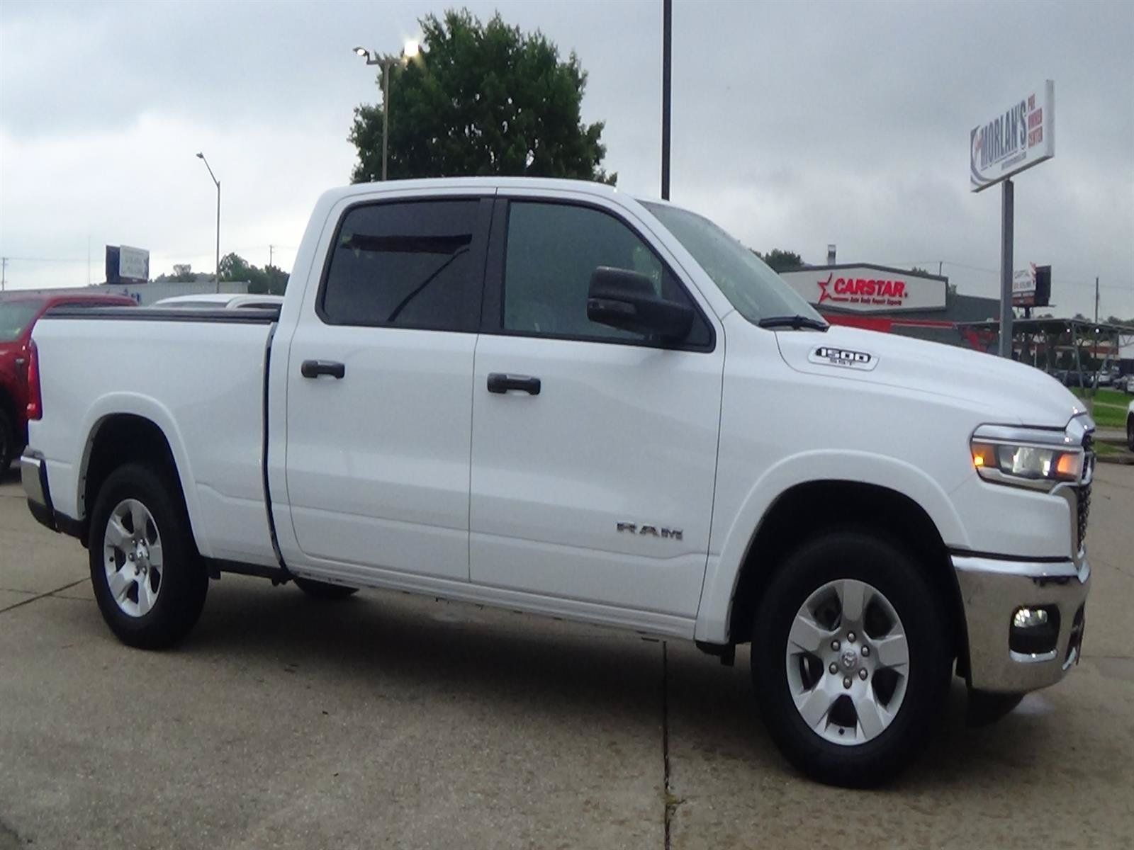 Used 2025 RAM 1500 Big Horn AWD/4WD image 5