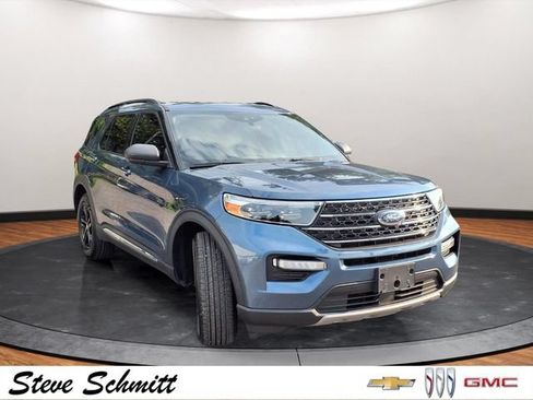 Used 2020 Ford Explorer XLT w/ Equipment Group 202A AWD/4WD image 27