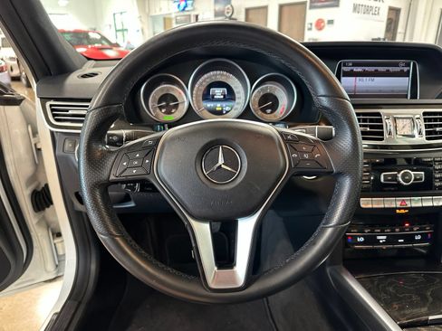 Used 2014 Mercedes-Benz E 350 Sedan image 15