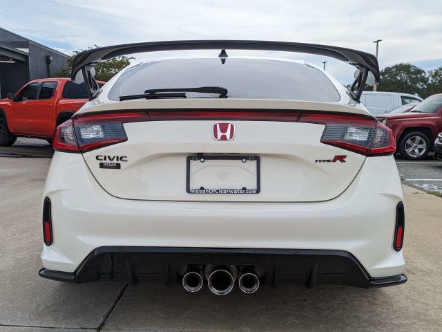 Used 2023 Honda Civic Type R image 6