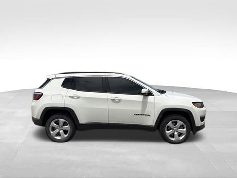 Used 2021 Jeep Compass Latitude w/ Convenience Group AWD/4WD image 4
