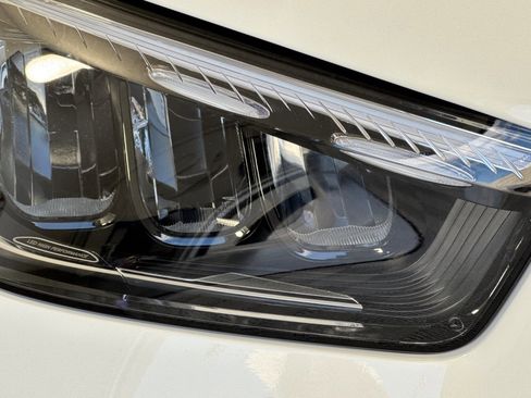 Used 2025 Mercedes-Benz GLE 450 4MATIC image 10