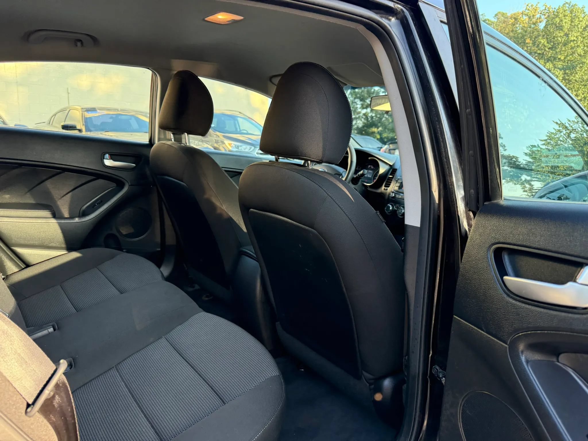 Used 2018 Kia Forte LX FWD image 16