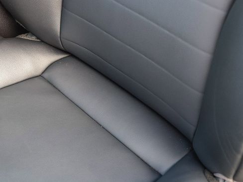 Certified 2025 Toyota Highlander XLE image 22