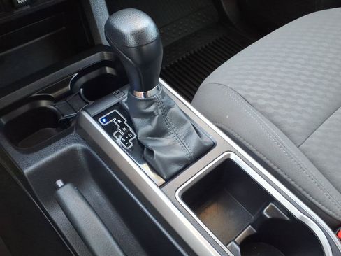 Certified 2023 Toyota Tacoma SR5 AWD/4WD image 20