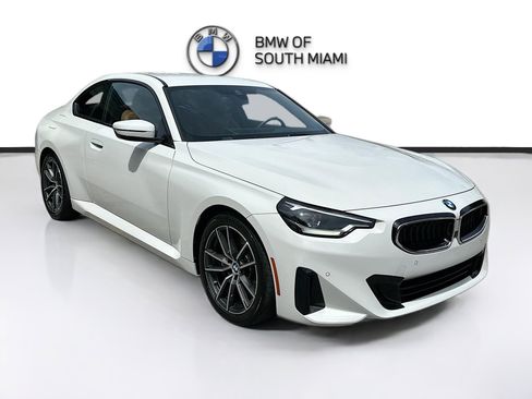 Used 2023 BMW 230i Coupe RWD image 1