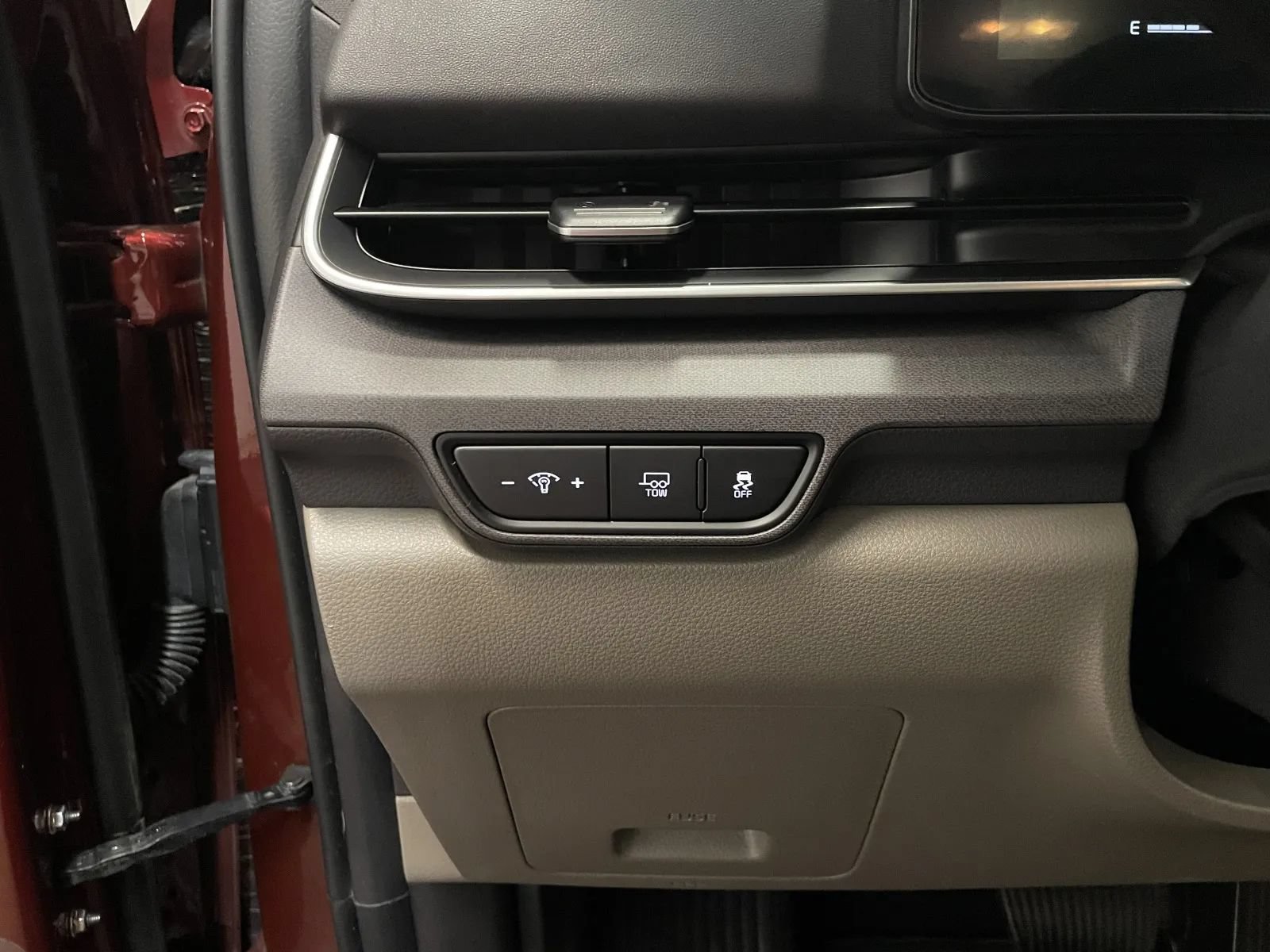 Used 2025 Kia Carnival EX FWD image 24