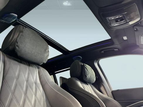 New 2026 Mercedes-Benz Maybach GLS 600 4MATIC image 13