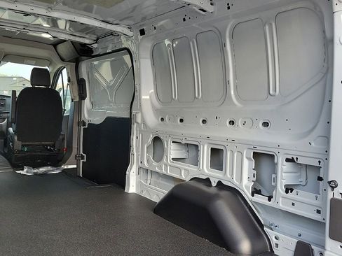 New 2026 Ford Transit 250 Low Roof RWD image 10