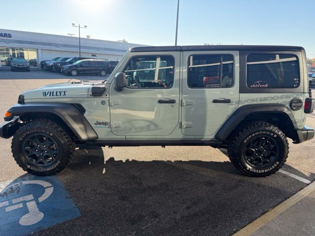 Used 2023 Jeep Wrangler Unlimited w/ Cold Weather Group AWD/4WD image 24