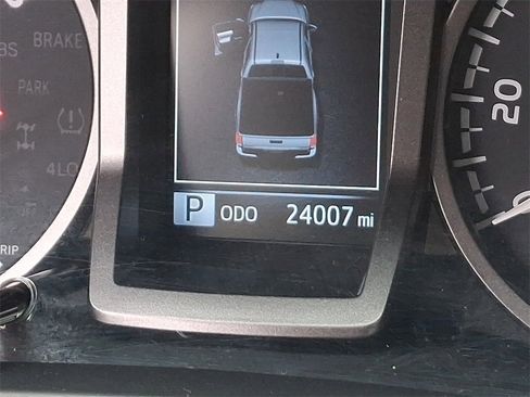 Used 2023 Toyota Tacoma TRD Off-Road w/ Technology Package image 20