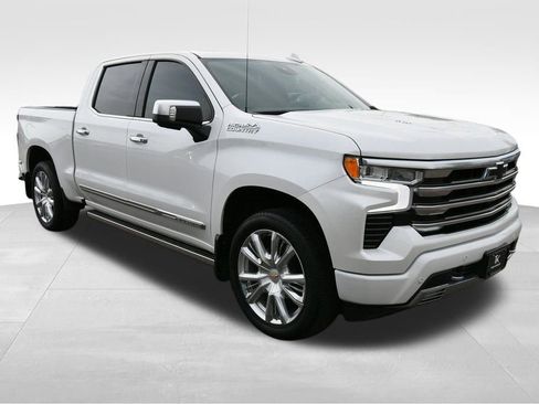 Used 2023 Chevrolet Silverado 1500 High Country w/ High Country Premium Package AWD/4WD image 10