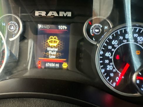 Used 2024 RAM 2500 Big Horn w/ Off Road Package AWD/4WD image 22