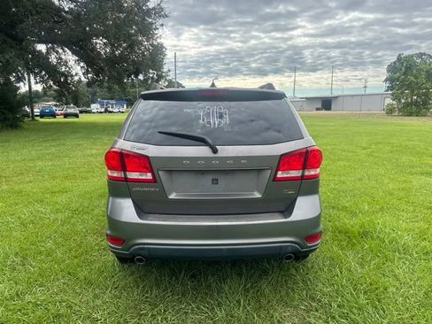 Used 2012 Dodge Journey SXT w/ Flexible Seating Group FWD image 11