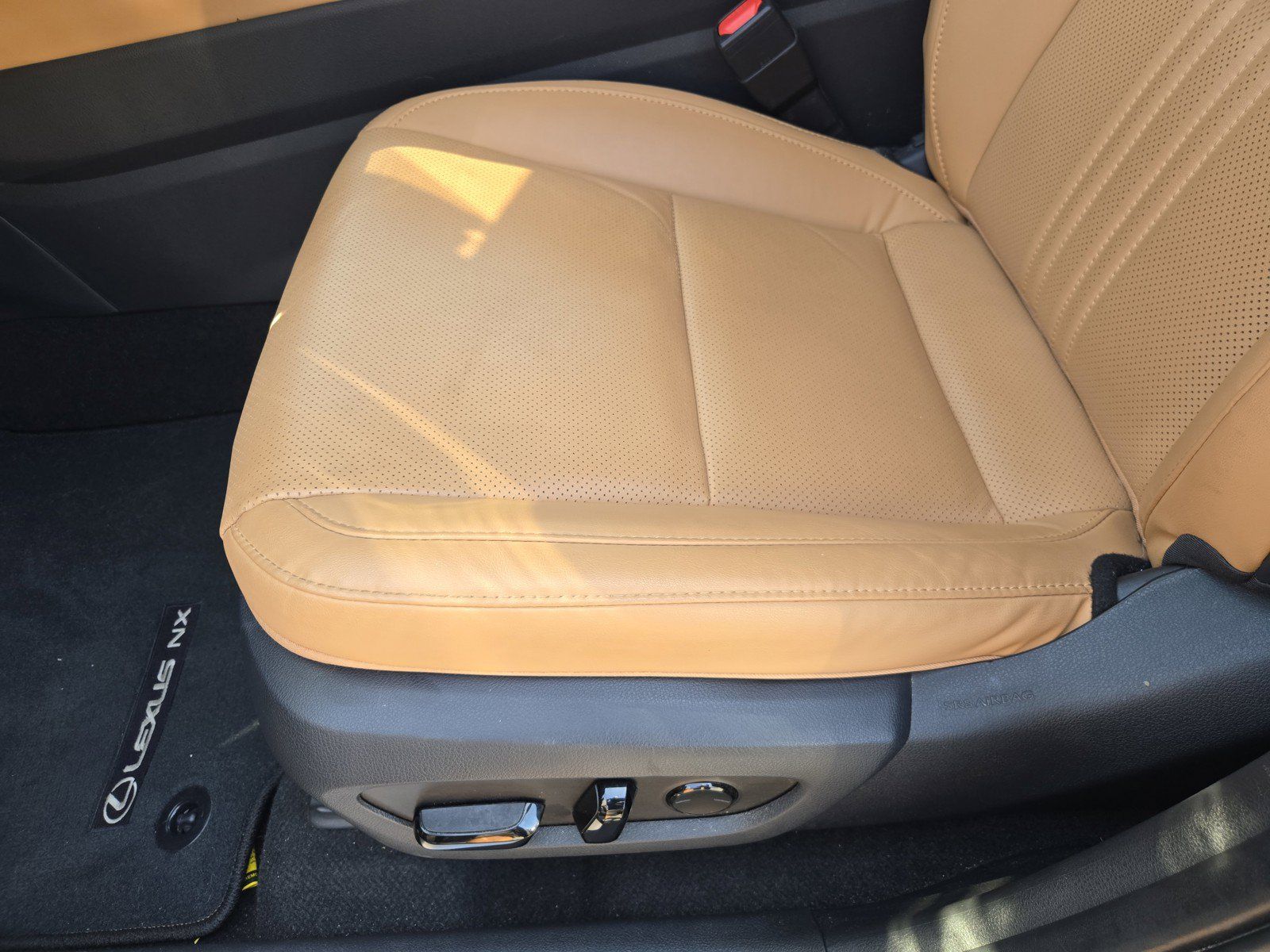 Certified 2024 Lexus NX 350 AWD w/ Vision Package image 18