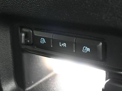Used 2021 Ford Explorer Platinum w/ Equipment Group 601A AWD/4WD image 44