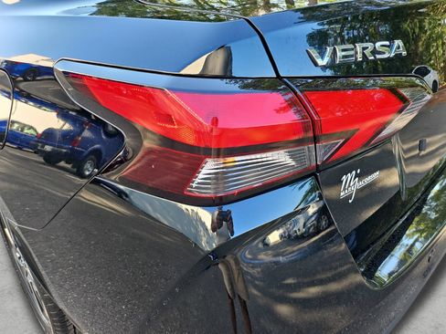 Used 2025 Nissan Versa SV FWD image 20