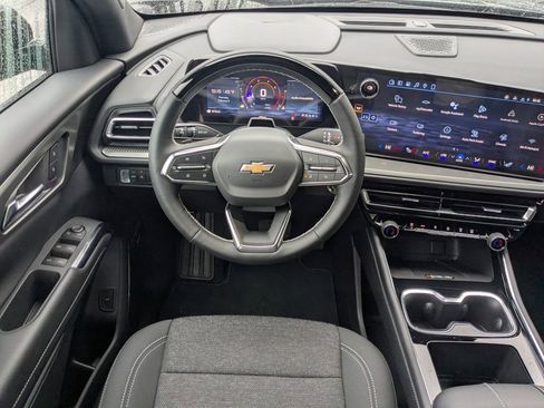 New 2026 Chevrolet Traverse LT w/ Enhanced Driving Package image 17