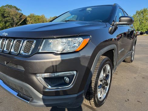 Used 2018 Jeep Compass Limited image 9