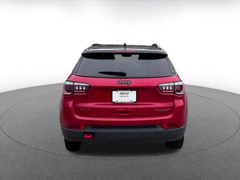 Used 2025 Jeep Compass Trailhawk AWD/4WD image 12