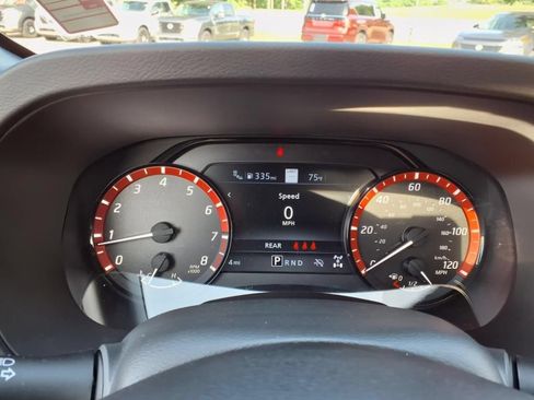 Certified 2025 Nissan Frontier PRO-4X w/ Pro Premium Package AWD/4WD image 13