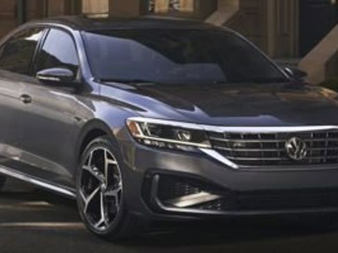 Used 2021 Volkswagen Passat 2.0T SE image 1