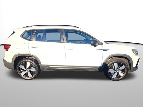 Used 2024 Volkswagen Taos S image 5