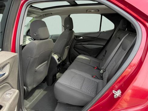 Used 2018 Chevrolet Equinox LT w/ Sun & Infotainment Package AWD/4WD image 5