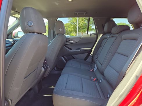 Used 2026 Chevrolet Equinox LT FWD image 13