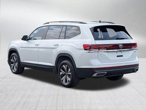 Used 2024 Volkswagen Atlas SE AWD/4WD image 5