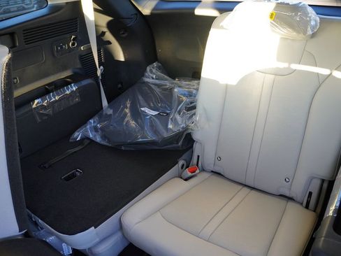 New 2026 Kia Sorento S image 12