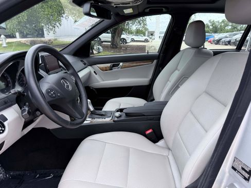 Used 2009 Mercedes-Benz C 350 Sport image 11