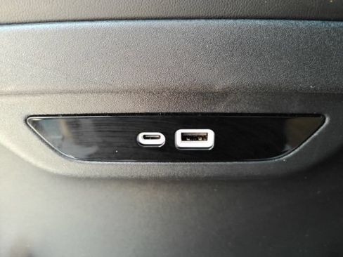 Used 2026 Chrysler Pacifica Select FWD image 29