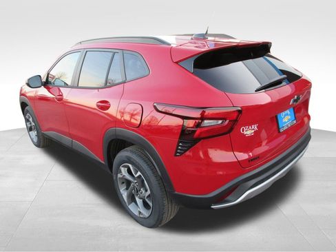 New 2026 Chevrolet Trax LT w/ LPO, Blackout Package image 3